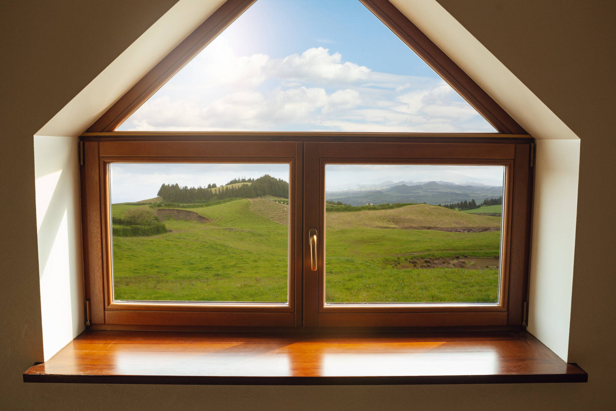 Your Guide to Sill Windows Materials | Aluminium Glazing
